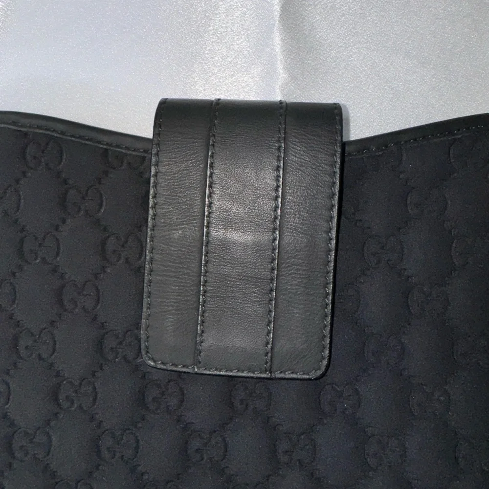 Authentic Gucci GG Tablet iPad Sleeve - Black Quilted Fabric Excellent Condition